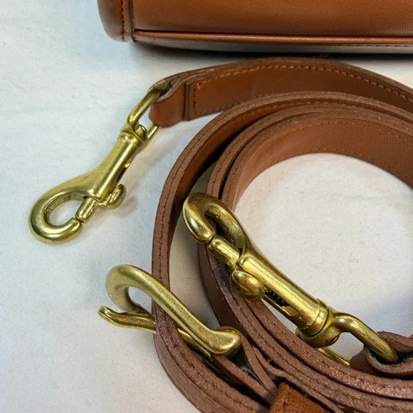 Coach Vintage Court Bag 9870 British Tan Original Hangtag Crossbody USA - Picture 3 of 16